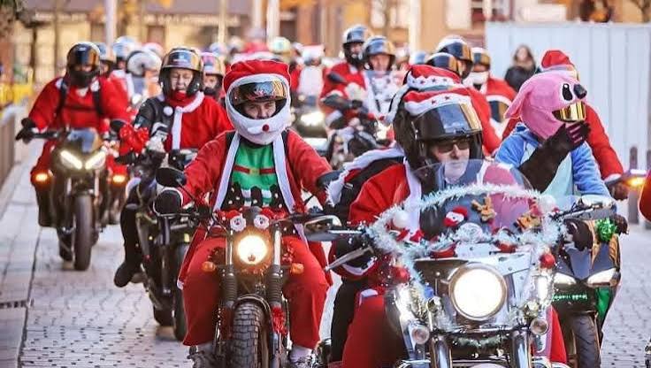 Lire la suite à propos de l’article Les Pères Noel à Moto